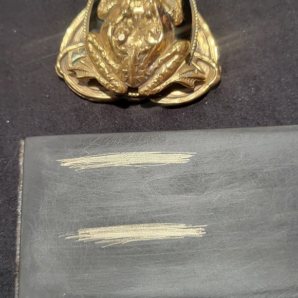 43.3 grams Vintage 10K Yellow gold layered frog pendant w/ black tourmaline - Picture 12 of 12